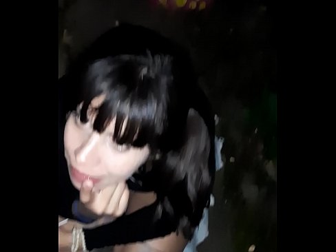 ❤️ Na ulici opuchnutý penis výmenou za cukríky Šukanie na sk.hentai-id.ru